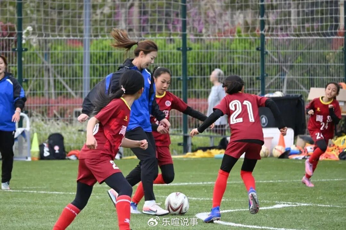爱游戏体育官方入口-U20女足锁定世界杯入场券 西海岸女足收到足协感谢信|青岛市|中国女足|足球俱乐部|亚洲杯|U20女足亚洲杯_新浪体育_新浪新闻